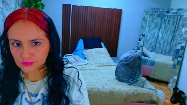 kataleya 29 online show from May 6, 2026, 8:02 pm