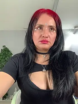 kataleya 29 online show from December 13, 2025, 8:04 pm