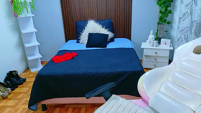 kataleya 29 online show from April 15, 2026, 7:58 pm