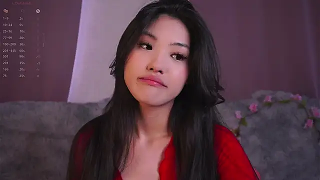 FancyEsten online show from October 12, 2025, 8:16 am