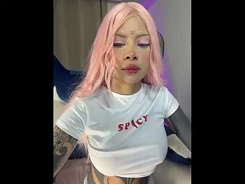 AlinaLukyanova online show from June 15, 2026, 10:09 pm