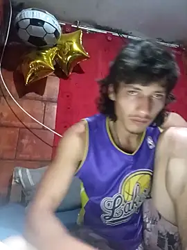 Snapshot of alexandercruz chatting on December 23, 2025, 12:33 am alexandercruz online show from December 23, 2025, 12:33 am