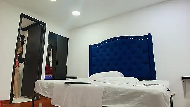 Snapshot of zarah_andrew__ chatting on September 19, 2025, 1:59 pm zarah andrew online show from September 19, 2025, 1:59 pm