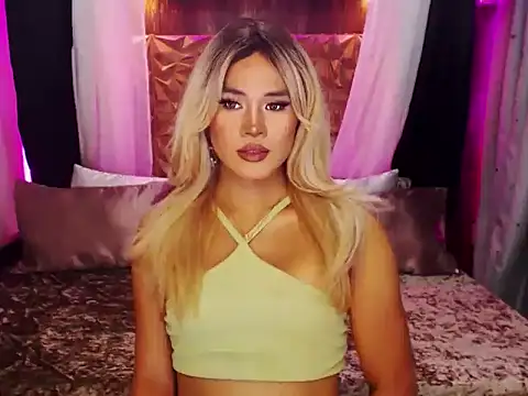 YllanaAltheaXxX online show from October 15, 2025, 3:42 pm