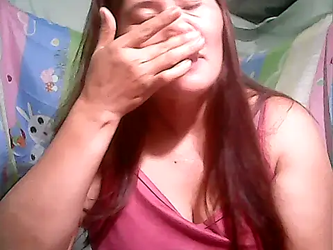 Snapshot of Juicy_69xx chatting on October 15, 2025, 11:40 am Juicy 69xx online show from October 15, 2025, 11:40 am