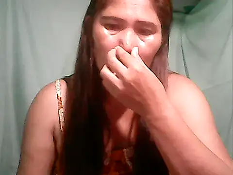 Snapshot of Juicy_69xx chatting on September 13, 2025, 11:32 am Juicy 69xx online show from September 13, 2025, 11:32 am