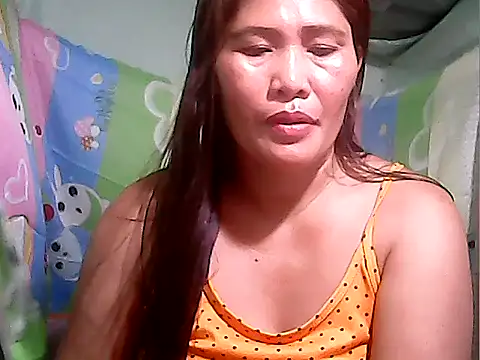 Snapshot of Juicy_69xx chatting on October 14, 2025, 7:42 am Juicy 69xx online show from October 14, 2025, 7:42 am