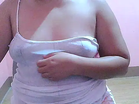 Snapshot of fresh_rosie chatting on April 2, 2026, 9:21 pm fresh rosie online show from April 2, 2026, 9:21 pm