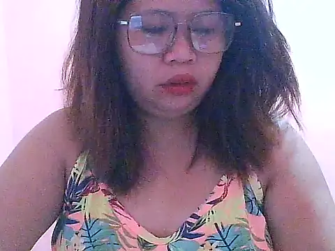 Snapshot of fresh_rosie chatting on April 14, 2026, 8:58 pm fresh rosie online show from April 14, 2026, 8:58 pm