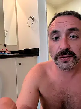 Snapshot of cloudymatt chatting on October 28, 2025, 6:18 pm cloudymatt online show from October 28, 2025, 6:18 pm