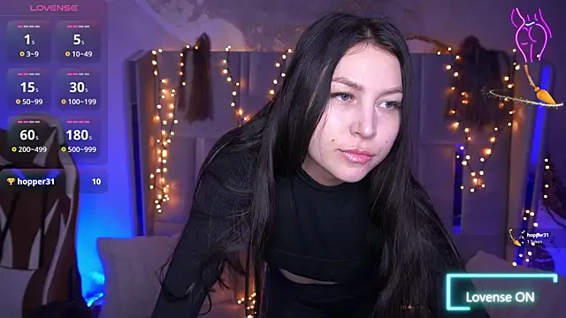 EliseVelour online show from February 17, 2026, 2:14 pm