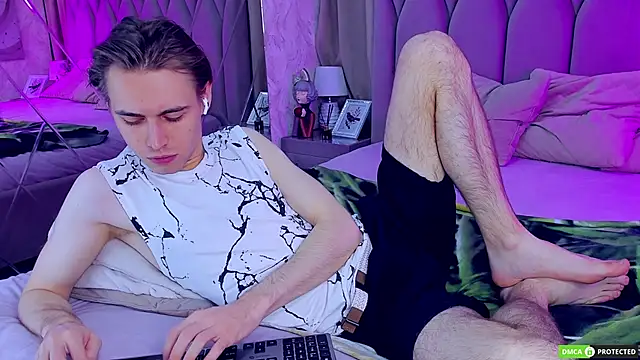 WilliamDyson online show from November 16, 2025, 3:55 am