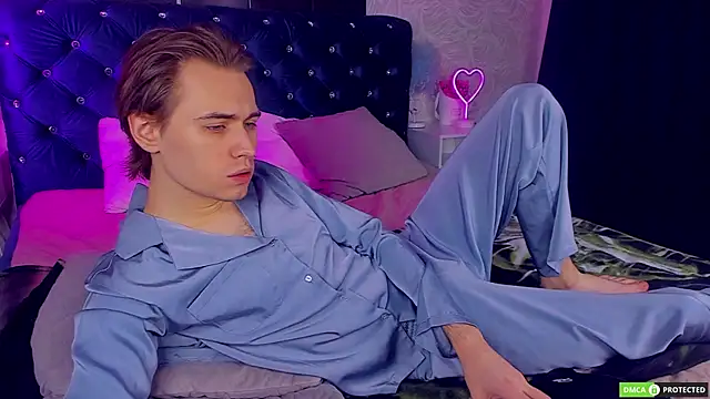 WilliamDyson online show from November 28, 2025, 3:07 am