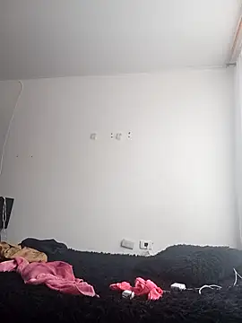 Fernandar2025 online show from April 10, 2026, 4:14 pm