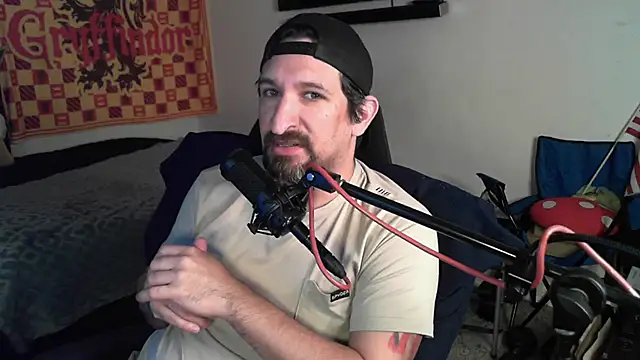 DevilPup75  online show from October 24, 2025, 8:02 am