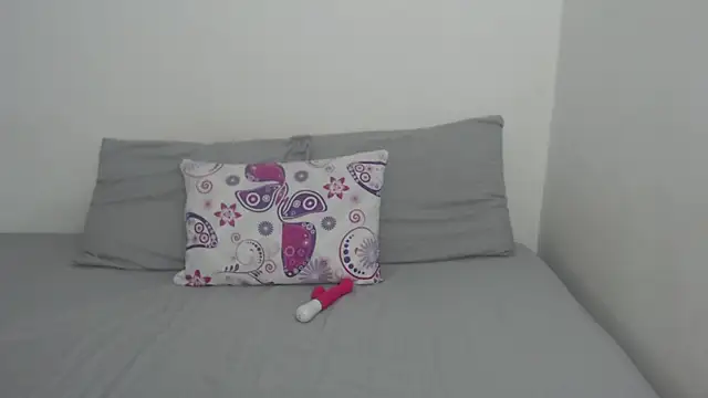 Tiiana online show from October 17, 2025, 12:51 pm