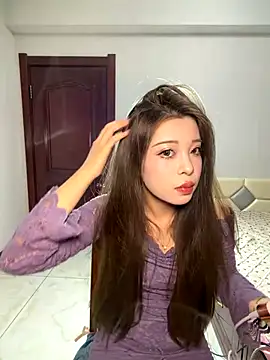 tuanzi125216 online show from November 8, 2025, 12:20 pm