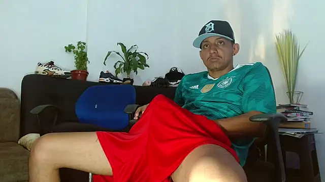 skinny23cm online show from March 31, 2026, 4:09 pm