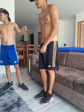 skinny23cm online show from February 4, 2025, 7:44 pm