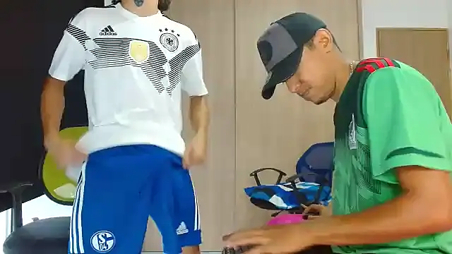 skinny23cm online show from February 5, 2025, 12:06 pm