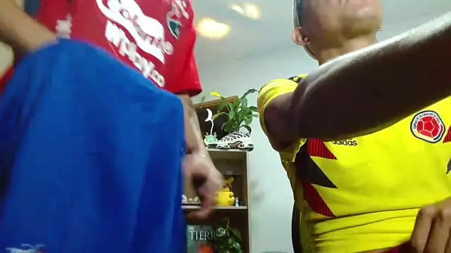 skinny23cm online show from November 11, 2025, 9:04 am