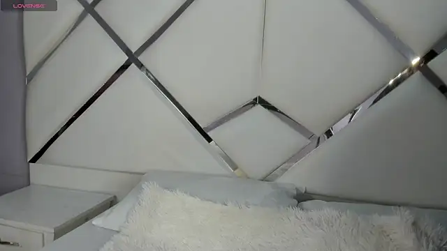 sara-lopez1 online show from November 10, 2025, 3:55 am