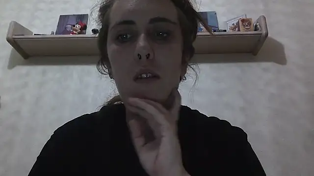 Snapshot of laxinna123 chatting on October 9, 2025, 8:59 am laxinna123 online show from October 9, 2025, 8:59 am