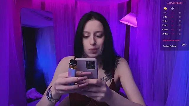 Snapshot of sex_tezzi chatting on November 25, 2025, 9:37 pm sex tezzi online show from November 25, 2025, 9:37 pm