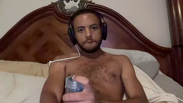 DERTYLAY online show from July 16, 2026, 7:55 pm
