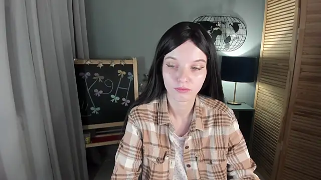 Madelaineses online show from November 25, 2025, 9:42 am