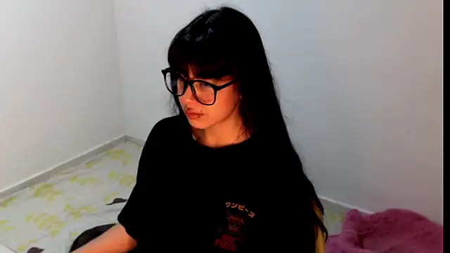meganmiauu online show from May 14, 2026, 10:56 am