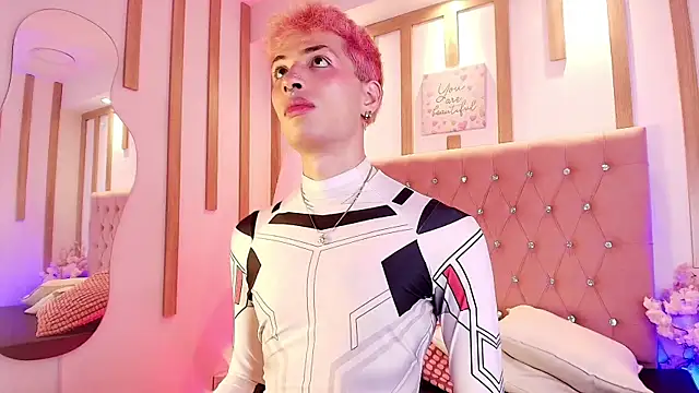 OzorioDany online show from April 17, 2026, 4:04 am