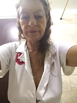 MaryeLunna online show from December 22, 2025, 11:43 am