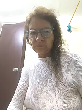 MaryeLunna online show from October 11, 2025, 11:50 pm