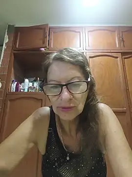 MaryeLunna online show from May 30, 2026, 11:05 am