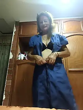 Snapshot of MaryeLunna chatting on January 16, 2026, 2:04 am MaryeLunna online show from January 16, 2026, 2:04 am