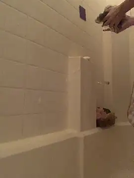 lovinlush online show from January 8, 2026, 4:35 pm