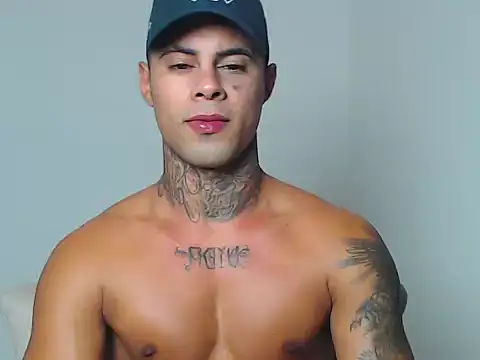 Snapshot of seth_bllack1 chatting on February 4, 2026, 8:20 am seth bllack1 online show from February 4, 2026, 8:20 am