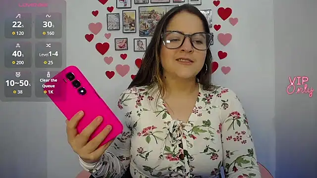 Snapshot of Pregnant_Kloe chatting on May 8, 2026, 1:15 pm Pregnant Kloe online show from May 8, 2026, 1:15 pm
