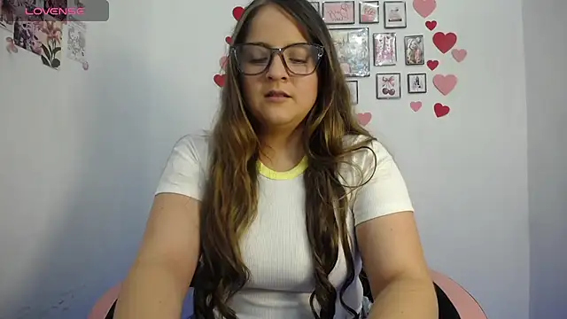 Snapshot of Pregnant_Kloe chatting on June 24, 2026, 7:33 pm Pregnant Kloe online show from June 24, 2026, 7:33 pm