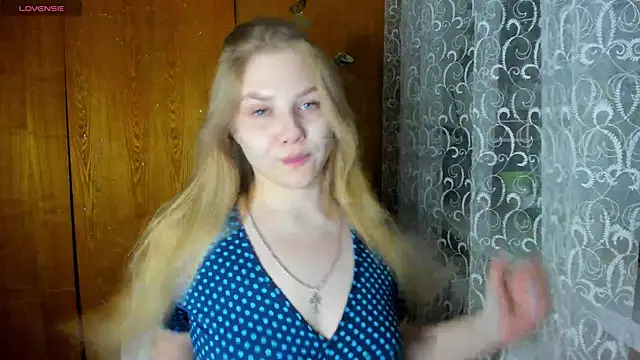 AlinaMors online show from December 18, 2025, 9:07 pm