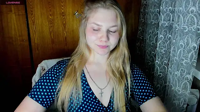 AlinaMors online show from October 20, 2025, 9:04 pm