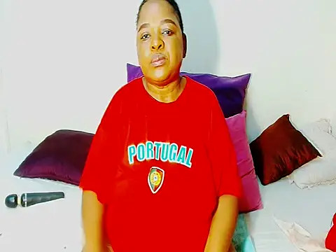 Snapshot of Love-Racheal75 chatting on April 12, 2026, 10:13 pm Love-Racheal75 online show from April 12, 2026, 10:13 pm