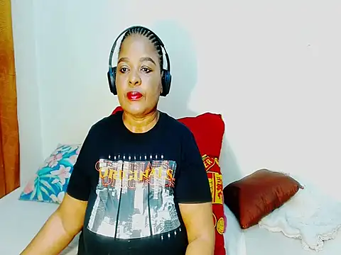 Love-Racheal75 online show from May 29, 2026, 4:02 pm