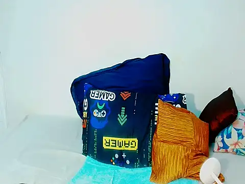 Snapshot of Love-Racheal75 chatting on March 19, 2026, 5:29 am Love-Racheal75 online show from March 19, 2026, 5:29 am