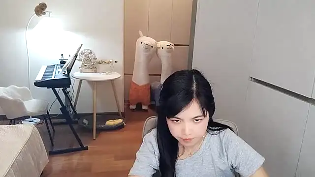 XiaoAnQi online show from November 17, 2025, 12:20 pm