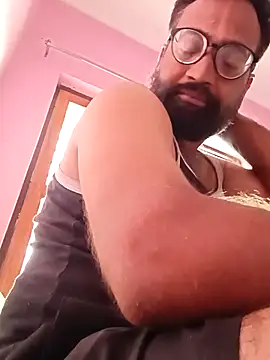 Snapshot of hard_boy9455 chatting on September 15, 2025, 1:28 am hard boy9455 online show from September 15, 2025, 1:28 am