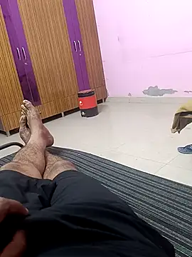 Snapshot of hard_boy9455 chatting on March 18, 2026, 1:35 pm hard boy9455 online show from March 18, 2026, 1:35 pm