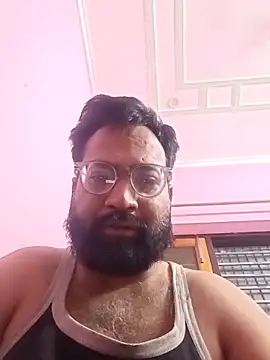 Snapshot of hard_boy9455 chatting on November 14, 2025, 12:47 am hard boy9455 online show from November 14, 2025, 12:47 am