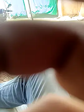 Snapshot of hard_boy9455 chatting on April 14, 2026, 7:13 am hard boy9455 online show from April 14, 2026, 7:13 am